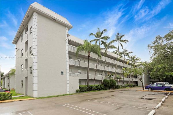 Village Homes & Condos At Palmetto Bay, 17255 SW 95 Ave 445, Palmetto Bay, Florida 33157, image 1