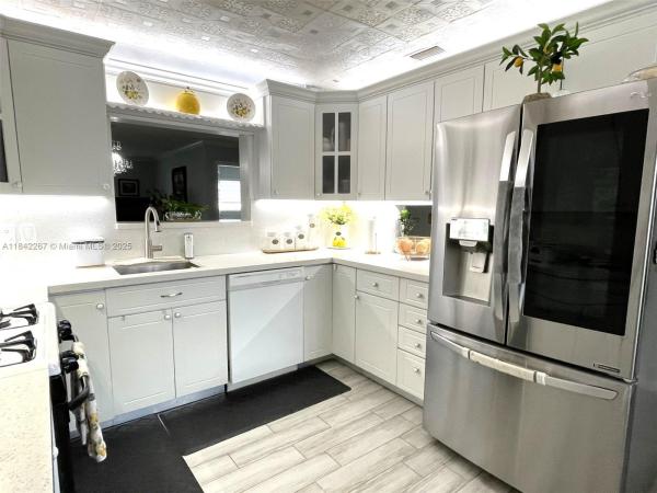 Lakeside Manor North, 5900 NW 17th Pl #209, Sunrise, Florida 33313, image 1
