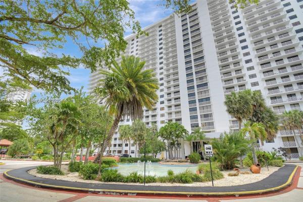 Winston Towers 600, 210 174th St 1617, Sunny Isles Beach, Florida 33160, image 1