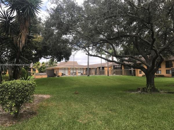 Hampton Court, 5831 Washington St #45, Hollywood, Florida 33023, image 1