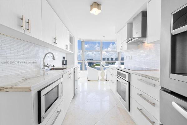 Mystic Pointe Tower 400, 3500 Mystic Pointe Dr #2101, Aventura, Florida 33180, image 2