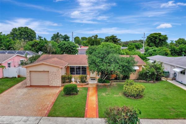 Pasadena Lakes, 1741 NW 86th Ave, Pembroke Pines, Florida 33024, image 2