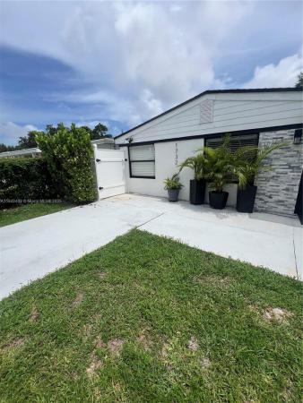 1732 NE 175th St, Miami, Florida 33162, image 1