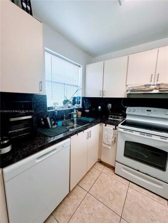 Sunrise Lakes 2, 8500 Sunrise Lakes Blvd #104, Sunrise, Florida 33322, image 1