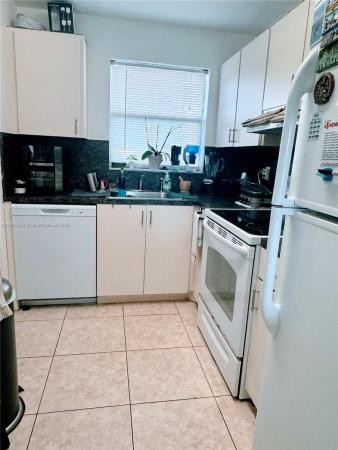Sunrise Lakes 2, 8500 Sunrise Lakes Blvd #104, Sunrise, Florida 33322, image 2