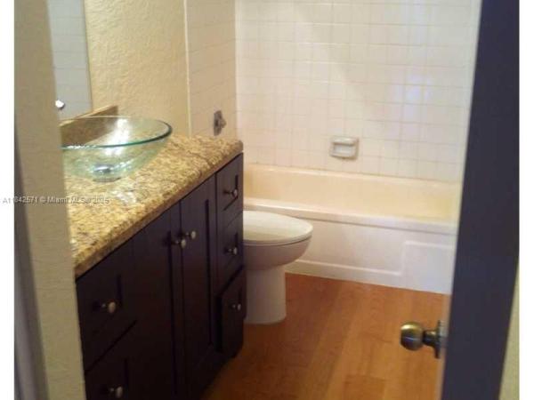 Inverwood Of Inverrary, 5530 NW 44th St #411C, Lauderhill, Florida 33319, image 1