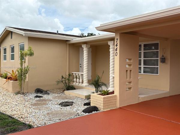 Boulevard Heights, Hollywood, Florida 33024, image 3
