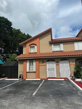 West Palm Gardens Villas, 2255 W 69th St #2255B, Hialeah, Florida 33016, image 1