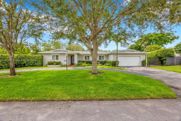 8100 SW 107th St, Unincorporated Dade County, Florida 33156, image 1