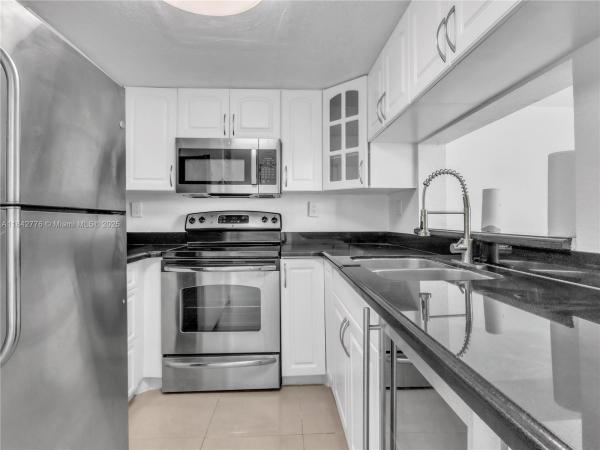 2075 SW 122nd Ave #304, Unincorporated Dade County, Florida 33175, image 1