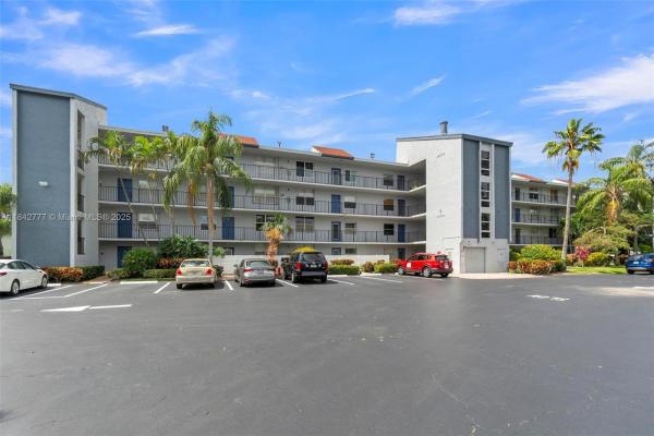 Deauville Village, 14773 Cumberland Dr #2080, Delray Beach, Florida 33446, image 2