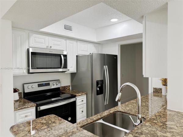Sun Vista Gardens, 5672 Rock Island Rd #270, Tamarac, Florida 33319, image 1