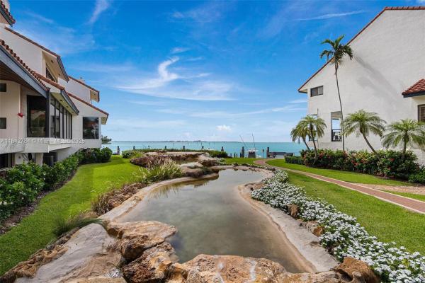 L'Hermitage, 2000 S Bayshore Dr 69, Miami, Florida 33133, image 1