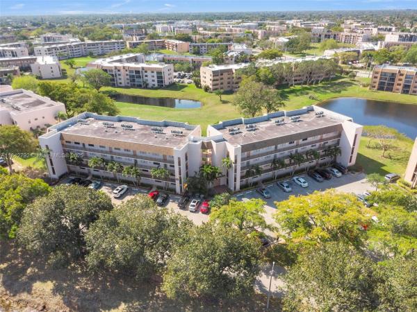 Sunrise Lakes 4, 10400 NW 30th Ct #203, Sunrise, Florida 33322, image 1
