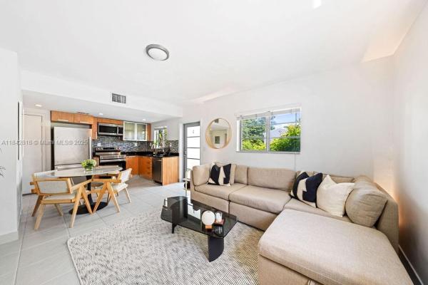 Lenox On The Beach, 1050 7th St #1050-3, Miami Beach, Florida 33139, image 3