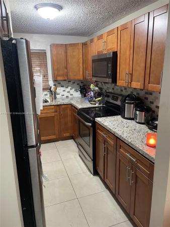 Valencia Towers, 6060 W 21st Ct #105, Hialeah, Florida 33016, image 1