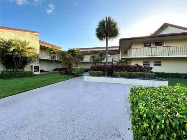Holly Court At Woodmont, 8791 Holly Ct #202, Tamarac, Florida 33321, image 2