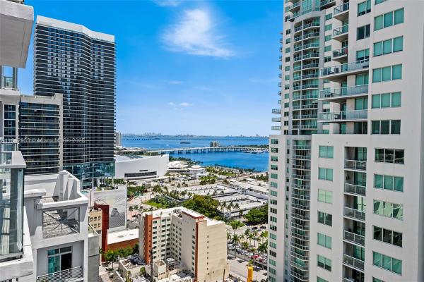 YotelPad Miami, 227 NE 2nd St 2911, Miami, Florida 33132, image 1