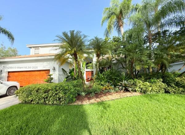 Fairfax Lake, 260 Montclaire Dr, Weston, Florida 33326, image 1