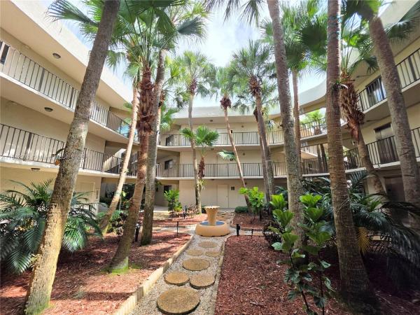 8075 SW 107 Ave 320, Unincorporated Dade County, Florida 33173, image 1