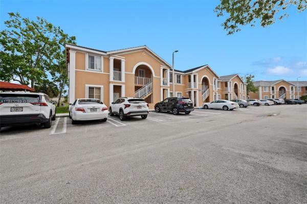 Shoma Homes At Country Club, 17600 NW 73rd Ave #200-6, Hialeah, Florida 33015, image 2