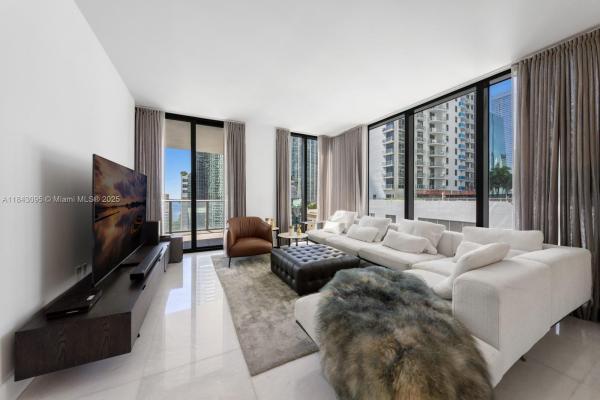 1010 Brickell, 1010 Brickell Ave 1405, Miami, Florida 33131, image 1