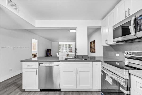 Royal Oaks, 445 NE 195th St #125, Ives Estates, Florida 33179, image 2