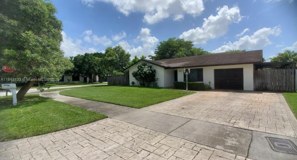 Calusa Club Estates, 9922 SW 133rd Pl, The Crossings, Florida 33186, image 2