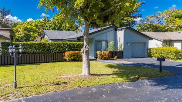 Bayberry Village At Jacaranda, 8932 NW 9th Pl, Plantation, Florida 33324, image 2