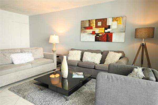 Seacoast 5151, 5151 Collins Ave #927, Miami Beach, Florida 33140, image 1