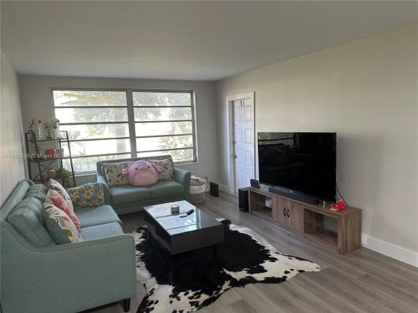 Omega, 7500 NW 17th St #102, Plantation, Florida 33313, image 1