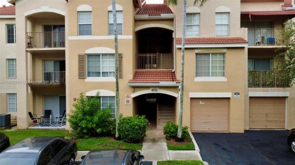 Emerald Isle At Laguna Lakes, 4021 San Marino Blvd #102, West Palm Beach, Florida 33409, image 1