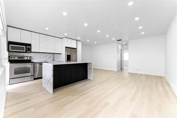 Waterside On The Intracoastal, 2881 NE 32nd St #115, Fort Lauderdale, Florida 33306, image 1