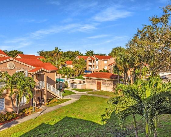 15770 SW 106th Ter #303, Unincorporated Dade County, Florida 33196, image 1
