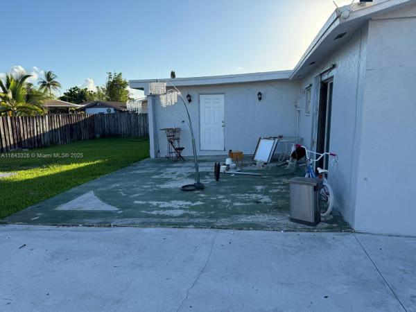 21st Century Homes, 15400 SW 305th St, Leisure City, Florida 33033, image 2