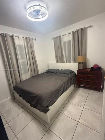 Stephens Manor, 726 NW 75th St, Gladeview, Florida 33150, image 2