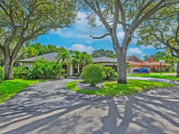 Jacaranda Villas, 1030 SW 91st Ave, Plantation, Florida 33324, image 2