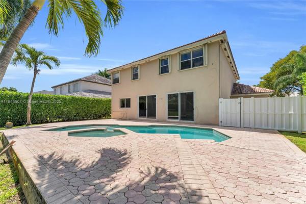 Sandal Cove At Pembroke Shores, 16831 SW 6th St, Pembroke Pines, Florida 33027, image 2