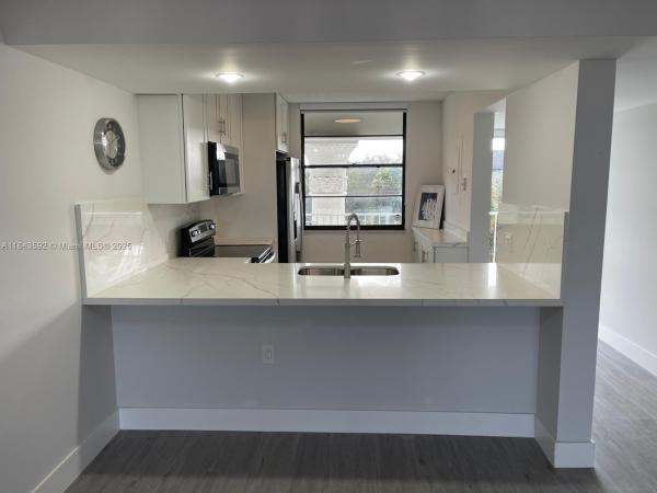 Whitehall Of Pine Island Ridge, 1508 Whitehall Dr #403, Davie, Florida 33324, image 1
