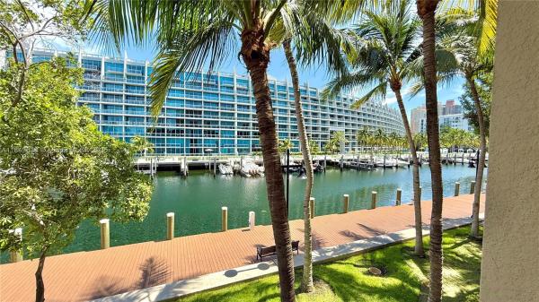 Alaqua, 3001 NE 185th St #201, Aventura, Florida 33180, image 1