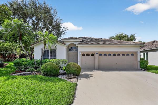 Woodmont Greens, 8754 NW 75th Pl, Tamarac, Florida 33321, image 2