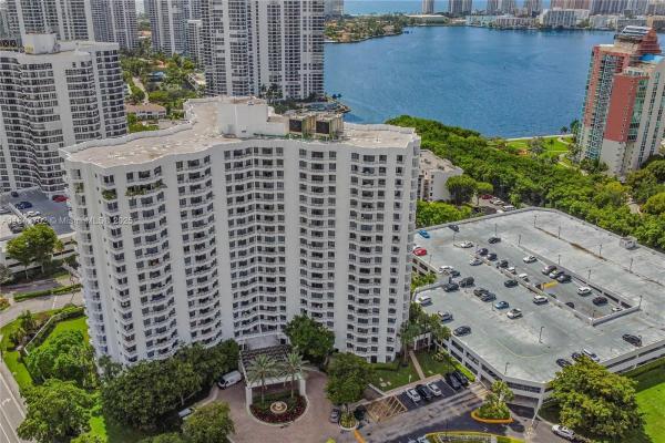 Parc Central Aventura East, 3300 NE 192nd St 1913, Aventura, Florida 33180, image 1