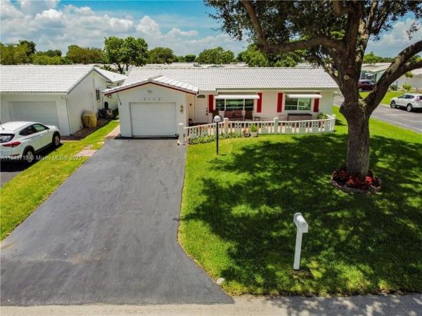 Lauderdale West, 8552 N Campanelli Blvd, Plantation, Florida 33322, image 1