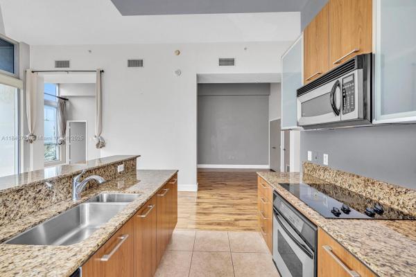Metropolis At Dadeland, 9055 SW 73rd Ct #310, Kendall, Florida 33156, image 2