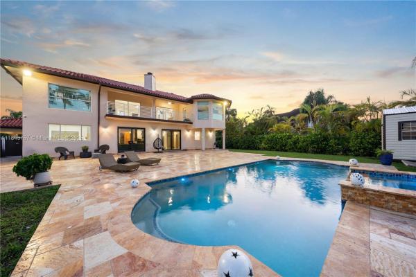 9621 W Calusa Club Dr, Miami, Florida 33186, image 1