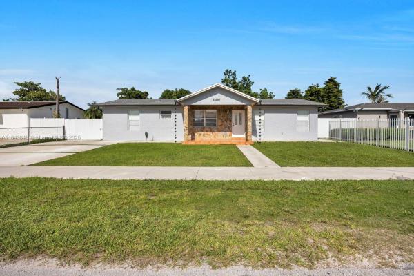 Princetonian, 25265 SW 124th Pl, Princeton, Florida 33032, image 3