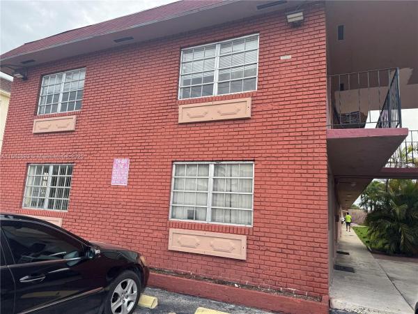 Calumet, 1281 W 29 St 19, Hialeah, Florida 33012, image 1