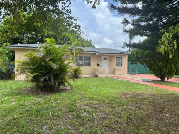 Carl Byoir, 860 NE 164th St, North Miami Beach, Florida 33162, image 1