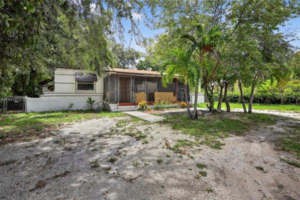 13525 NE 6th Ave, Miami, Florida 33161, image 1