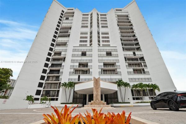 Anchor Bay Club, 300 Three Islands Blvd #707, Hallandale Beach, Florida 33009, image 1
